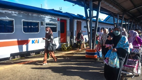 foto suasana di stasiun kertapati palembang