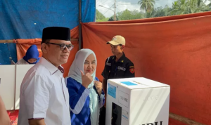 Foto Joncik dan Istri